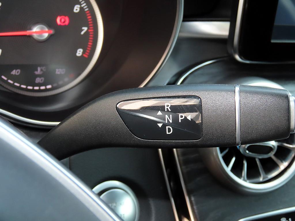 Mercedes-Benz C-Class — photo 08