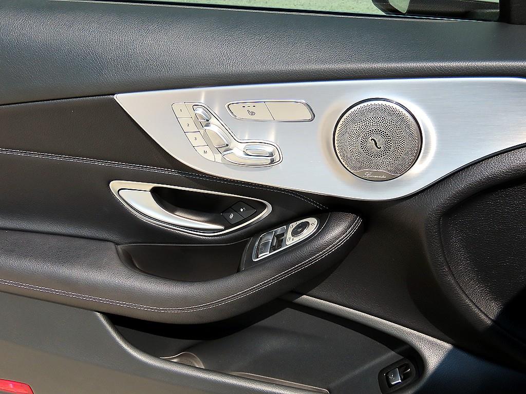 Mercedes-Benz C-Class — photo 09