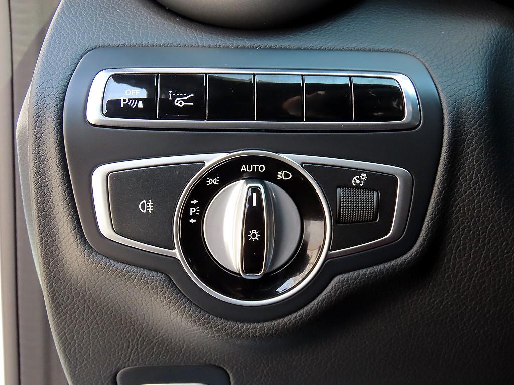Mercedes-Benz C-Class — photo 10