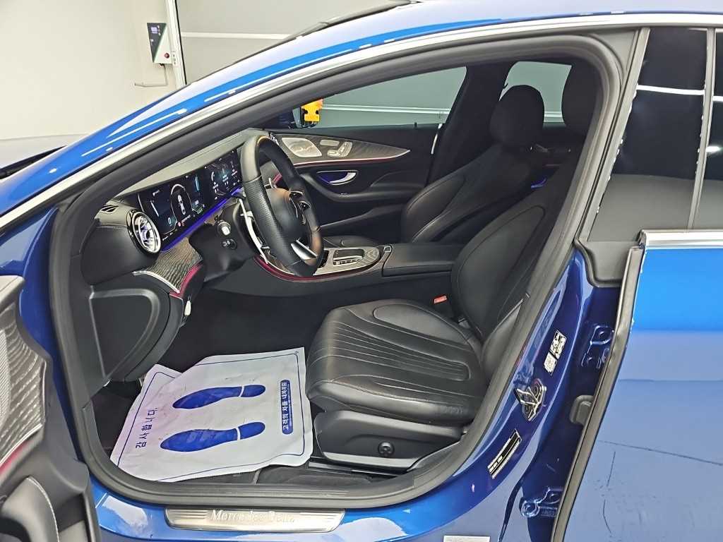 Mercedes-Benz CLS-Class — photo 11