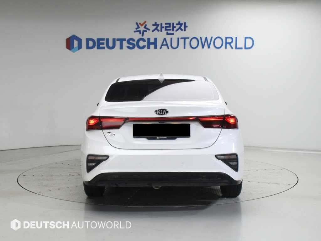 Kia K3 — photo 04