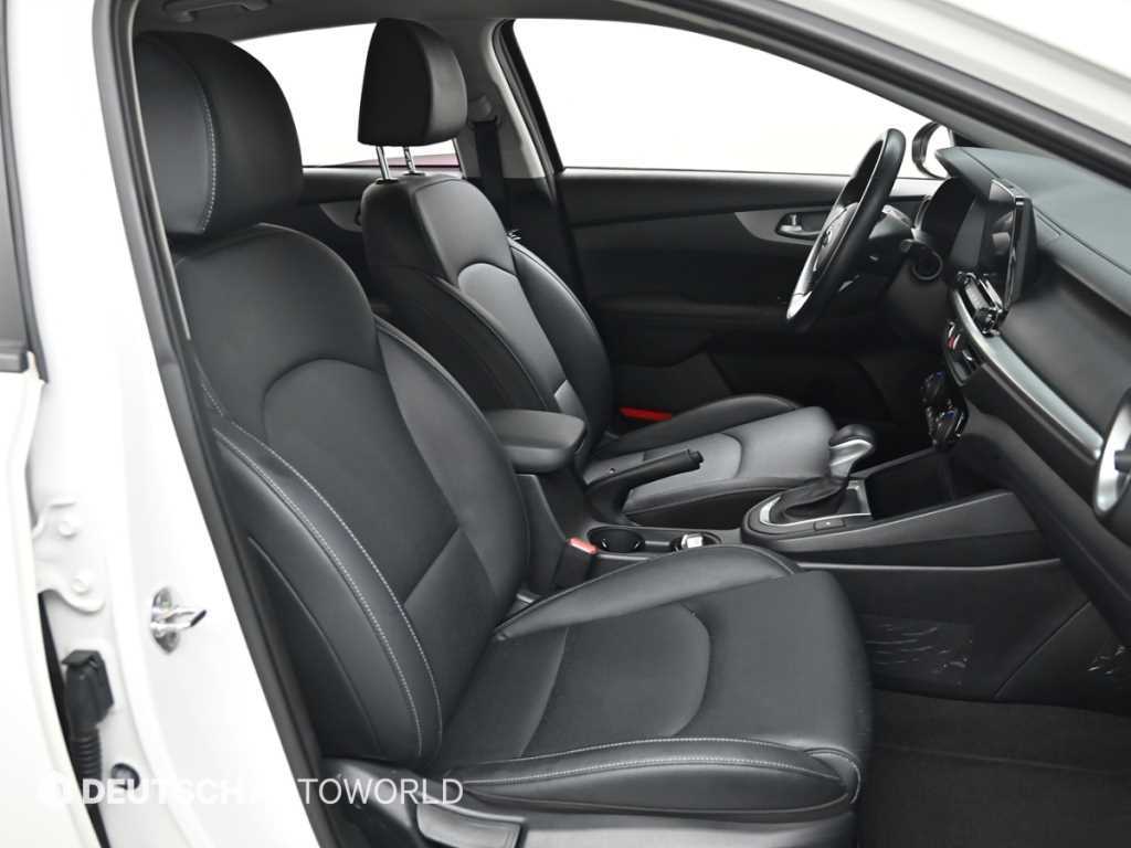 Kia K3 — photo 10
