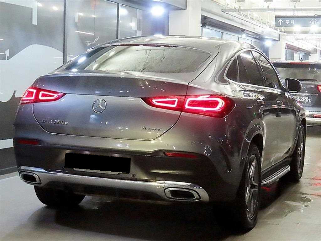 Mercedes-Benz GLE-Class — photo 04