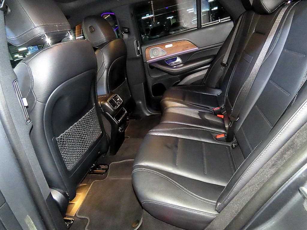Mercedes-Benz GLE-Class — photo 06