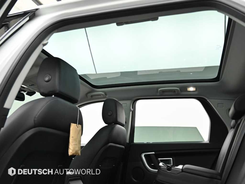 Land Rover Discovery Sport — photo 18