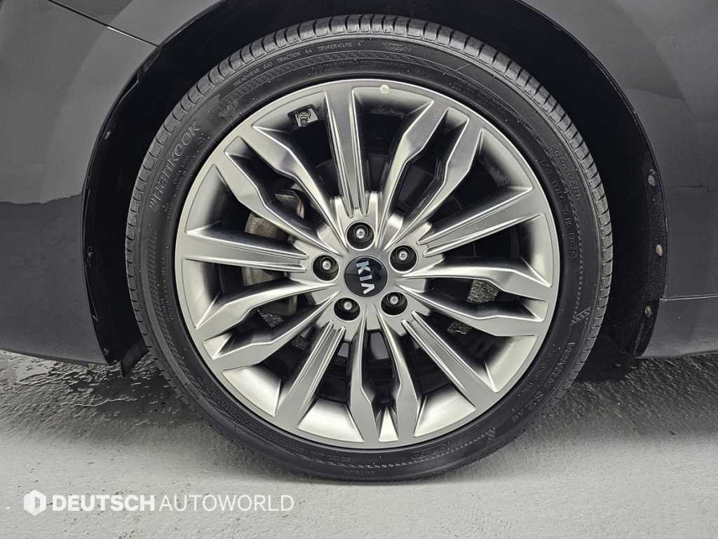 Kia K7 — photo 06