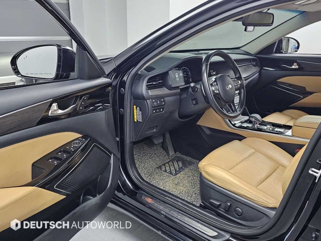 Kia K7 — photo 10