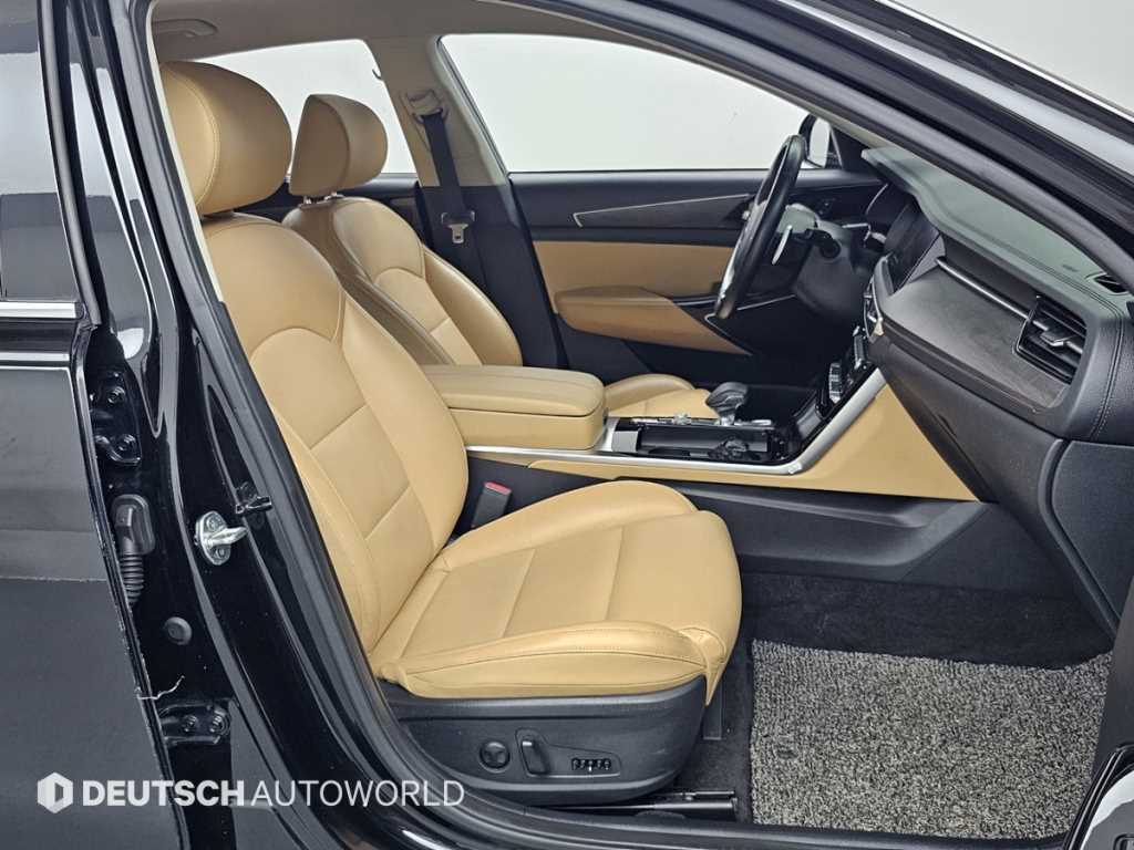Kia K7 — photo 11