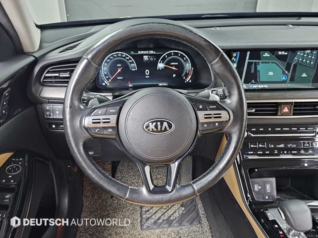 Kia K7 — photo 13