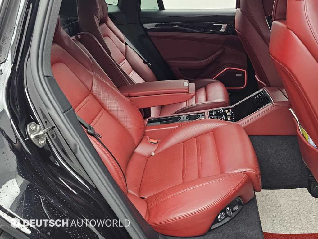 Porsche Panamera — photo 12