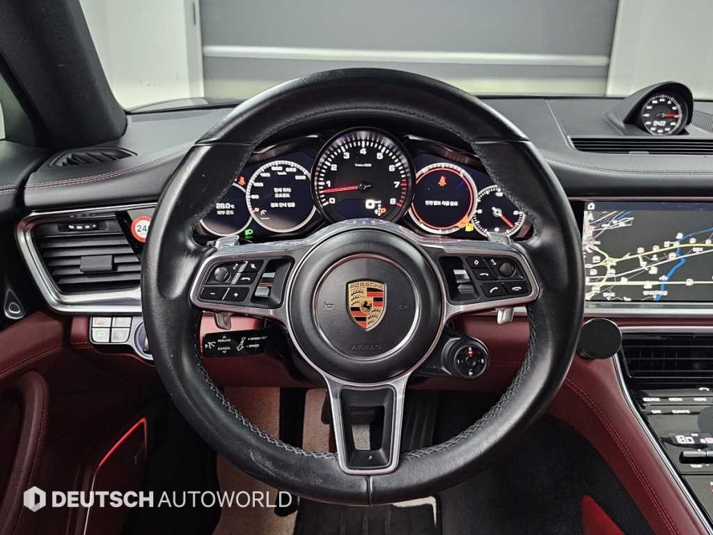 Porsche Panamera — photo 13