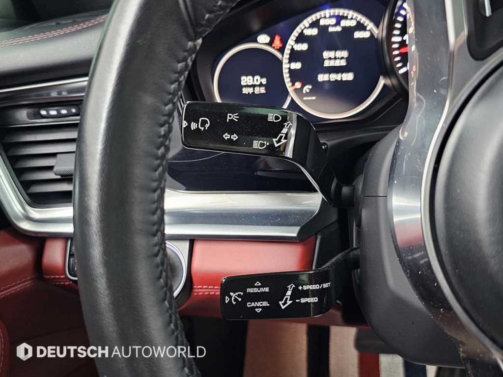 Porsche Panamera — photo 17