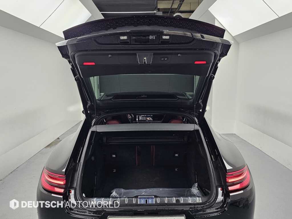 Porsche Panamera — photo 19