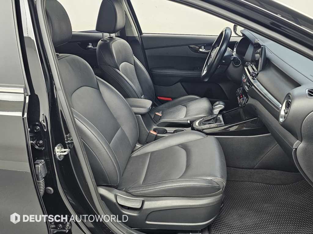 Kia K3 — photo 10