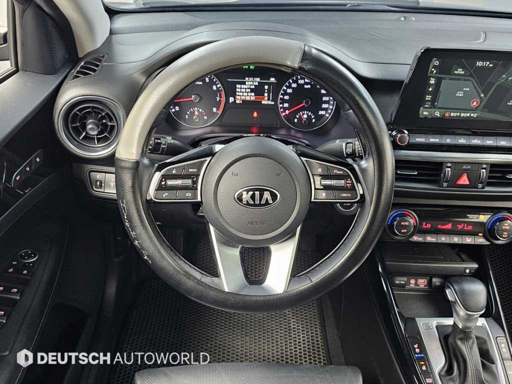 Kia K3 — photo 13