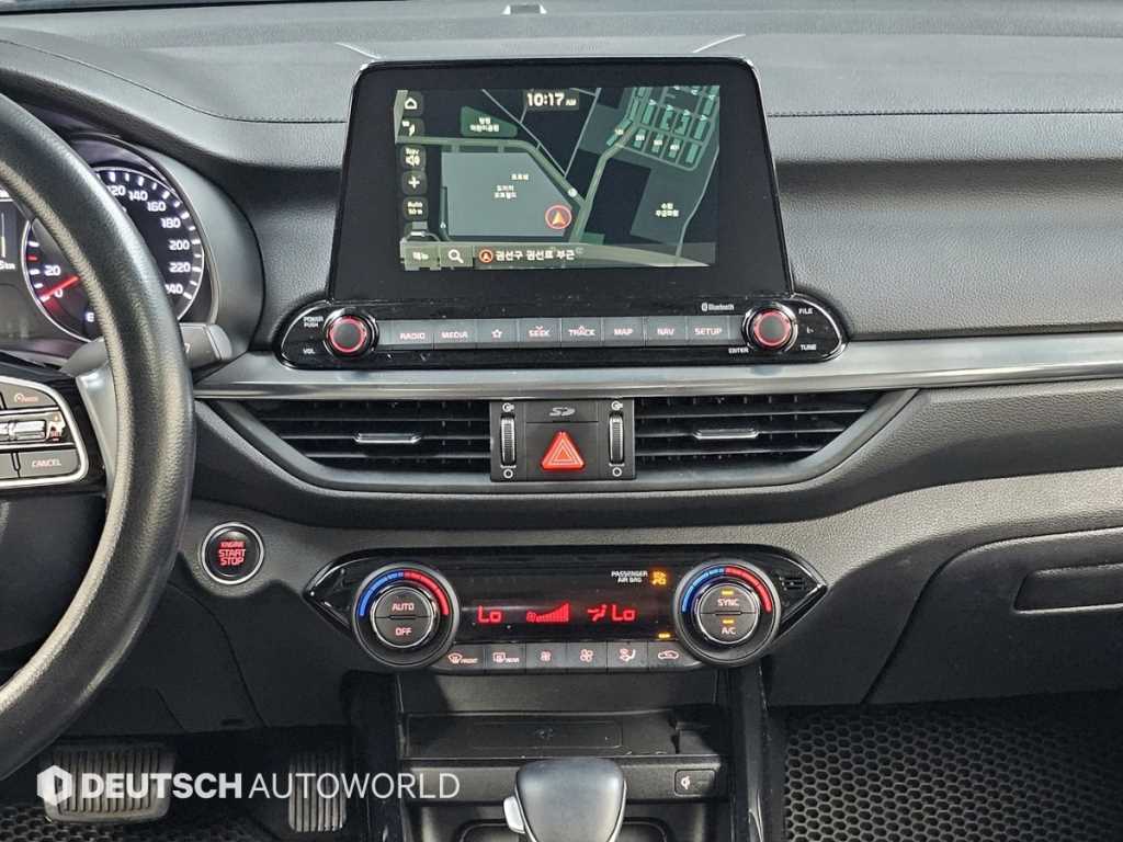 Kia K3 — photo 14