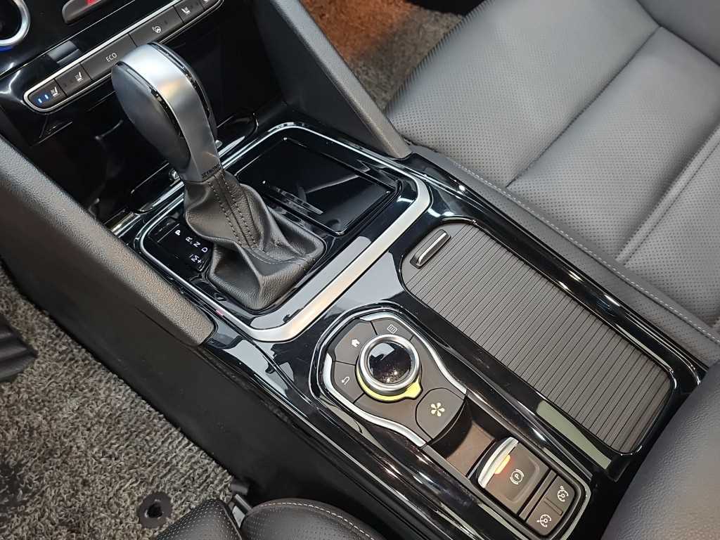 RENAULT SM6 — photo 08