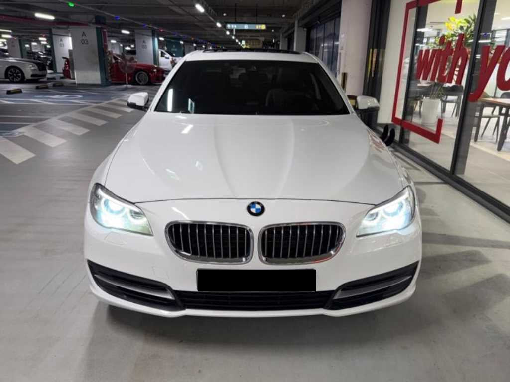 BMW 5-Series — photo 02