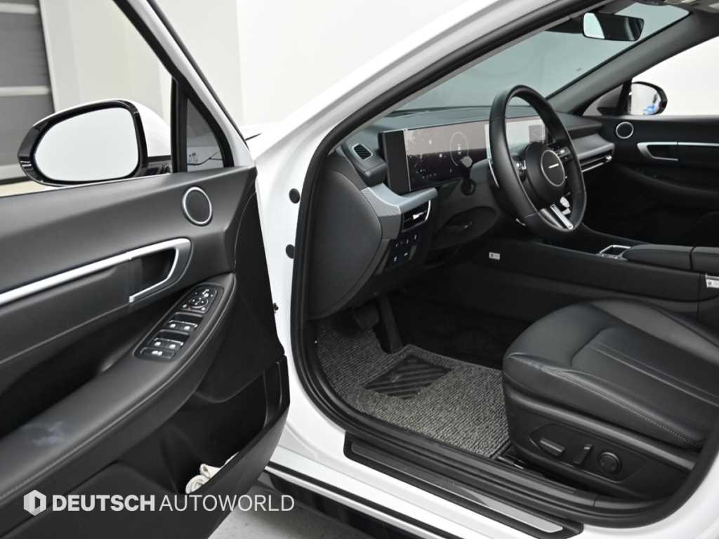 Hyundai Sonata — photo 11