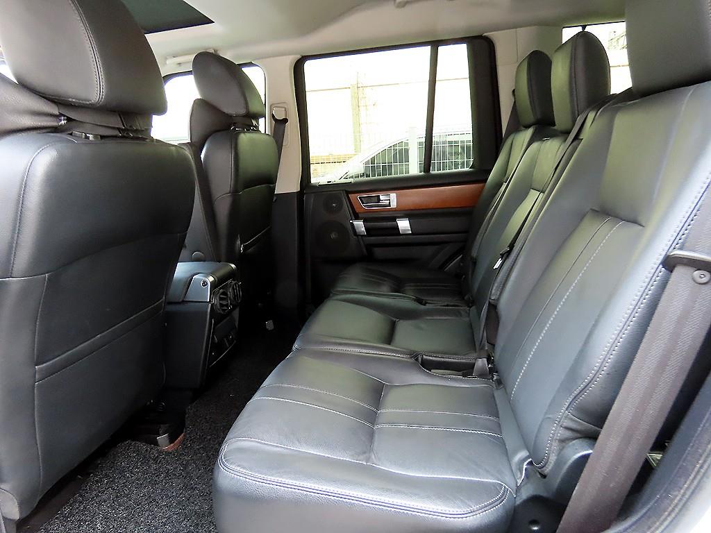 Land Rover Discovery — photo 06