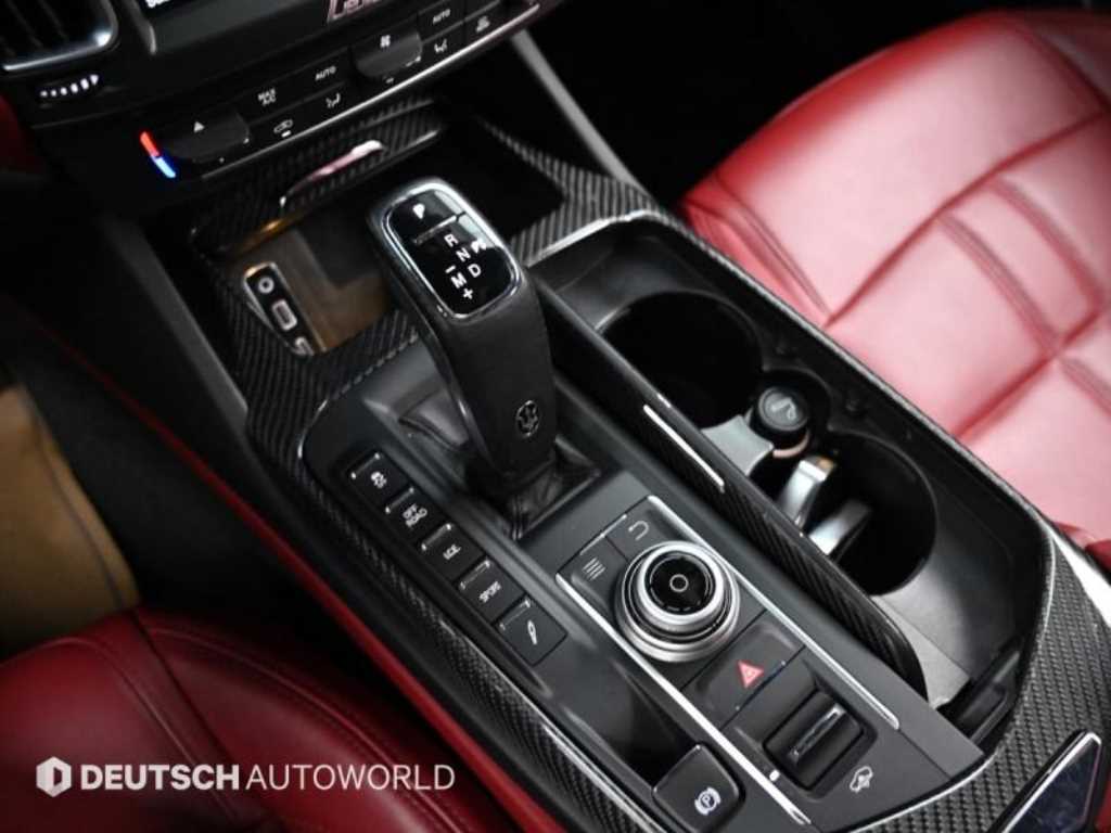 Maserati Levante — photo 10