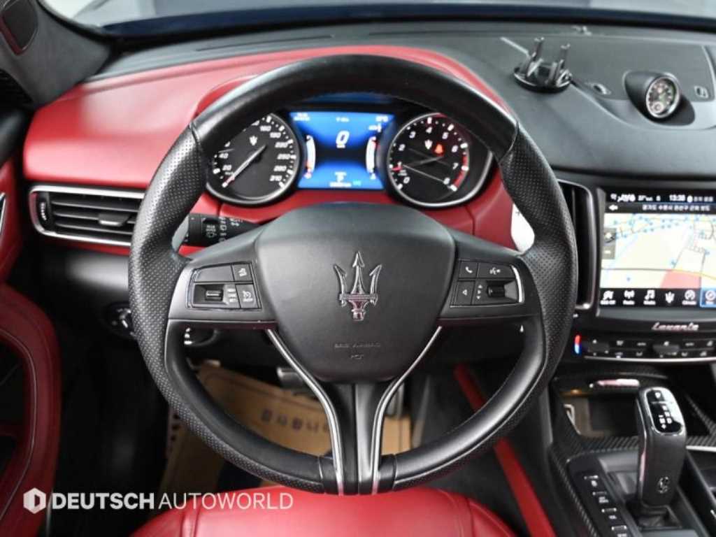 Maserati Levante — photo 13