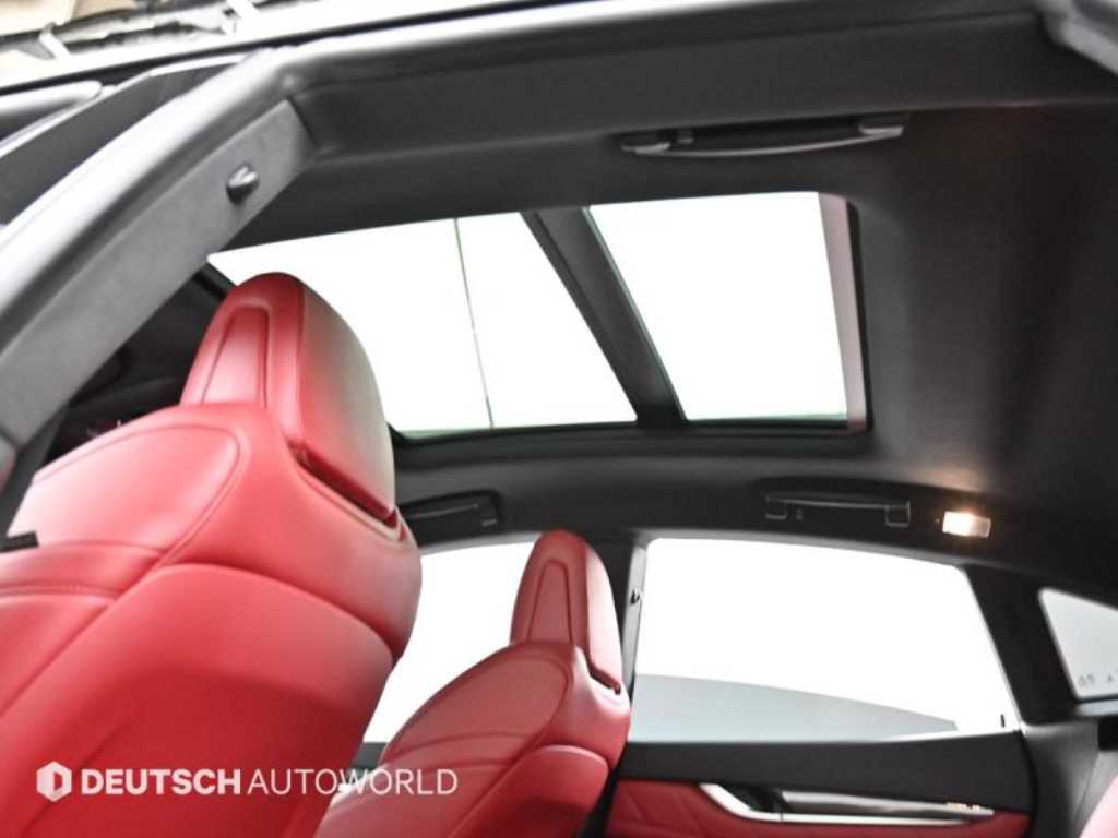 Maserati Levante — photo 18