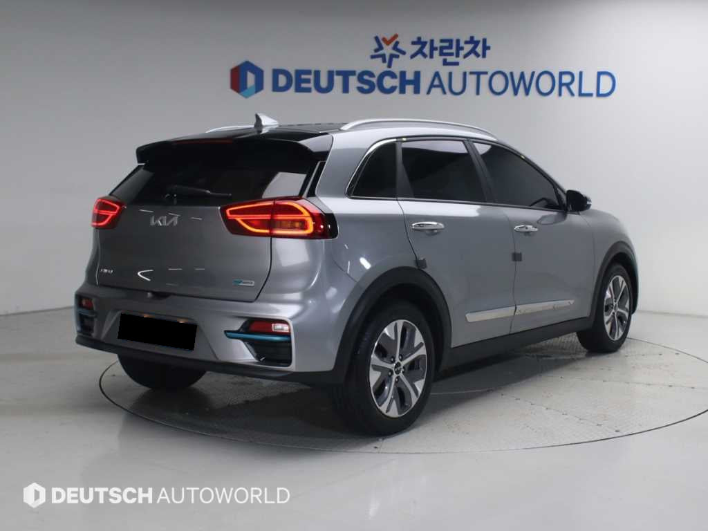 Kia Niro — photo 02