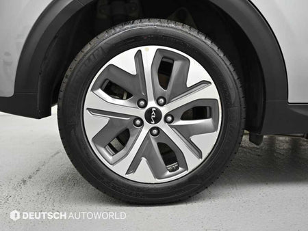 Kia Niro — photo 05