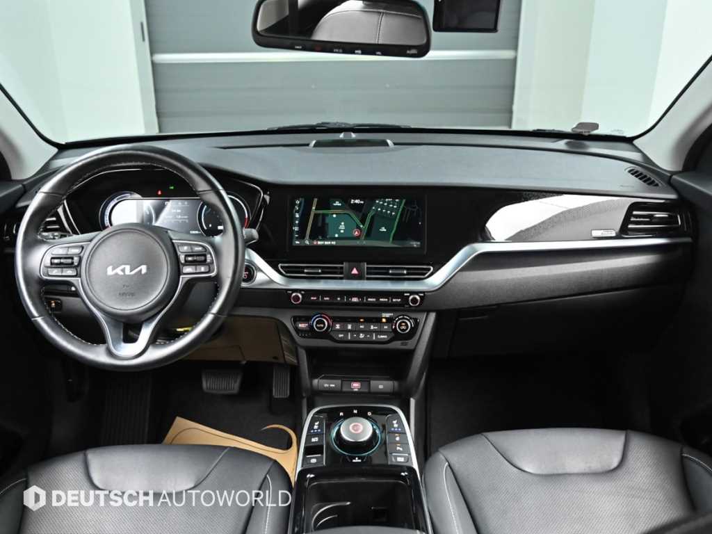 Kia Niro — photo 07