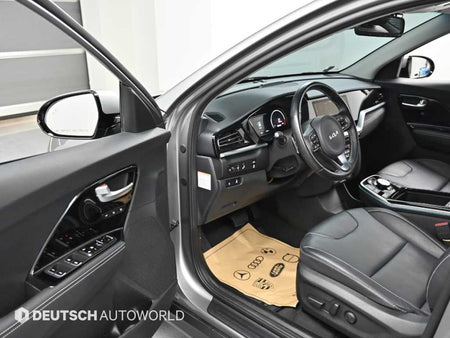 Kia Niro — photo 11