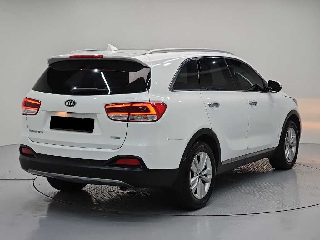 Kia Sorento — photo 04