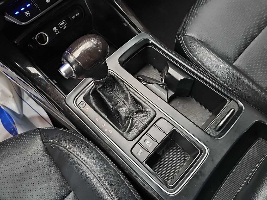 Kia Sorento — photo 08