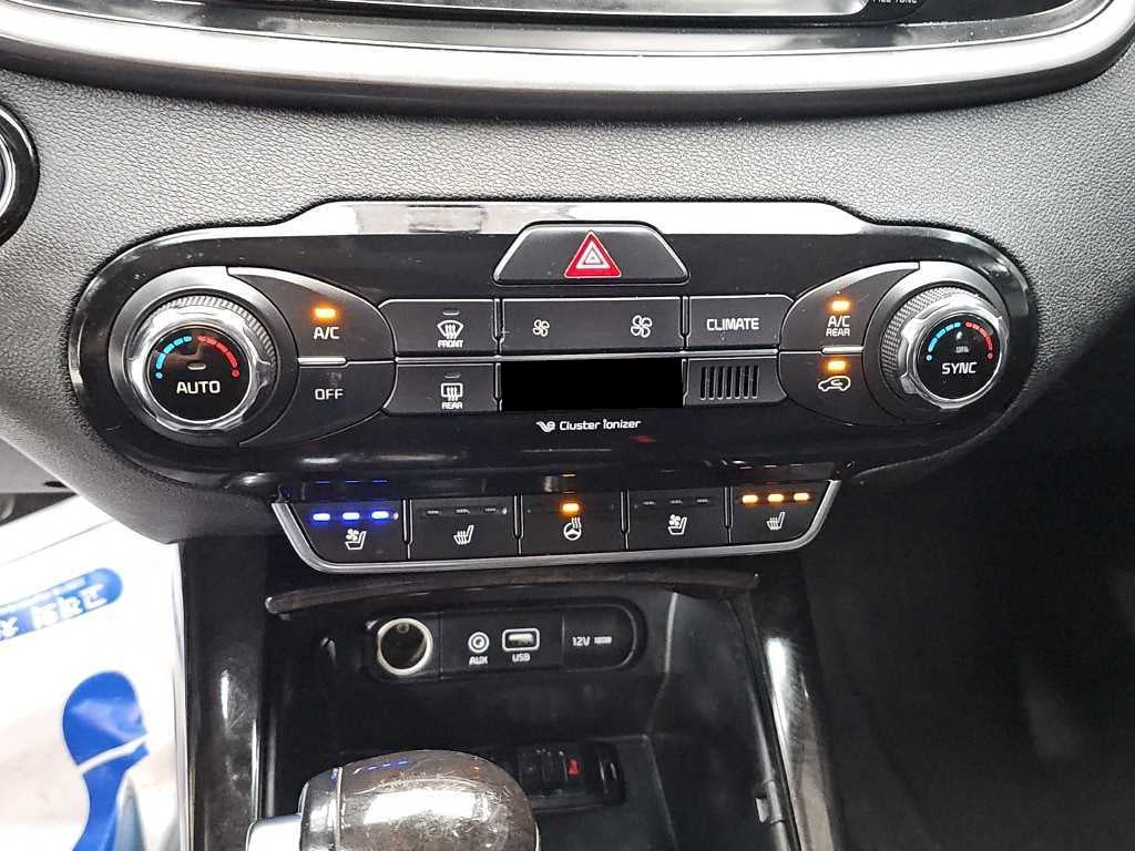 Kia Sorento — photo 10