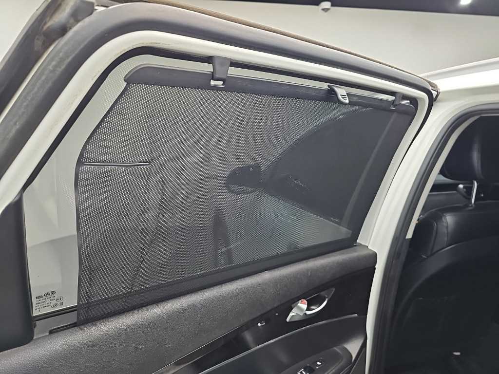 Kia Sorento — photo 13
