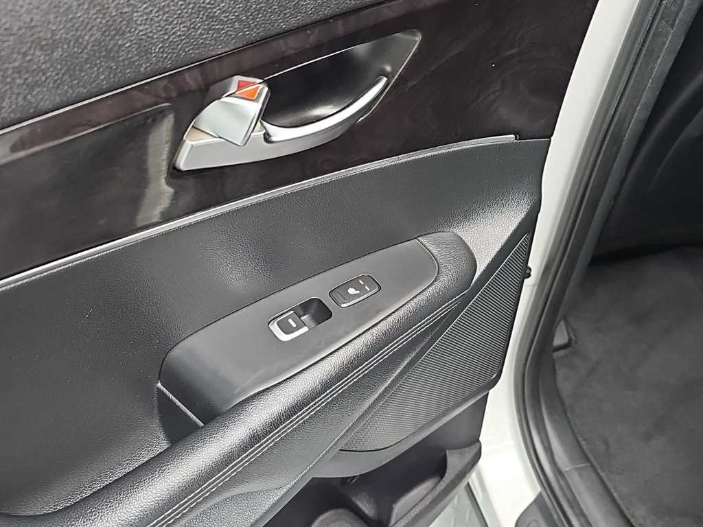 Kia Sorento — photo 14