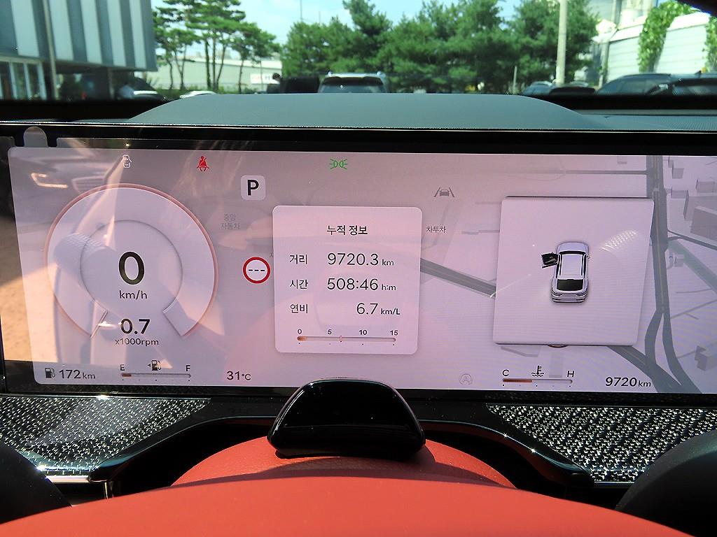 Genesis GV80 — photo 09