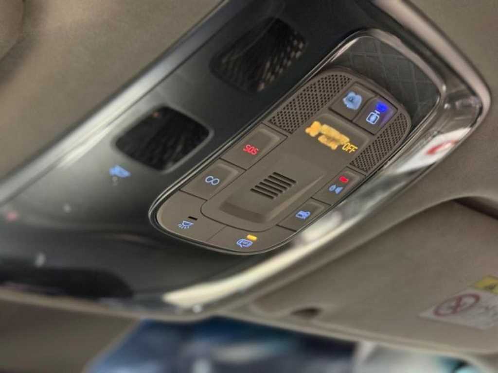 Genesis G80 — photo 17