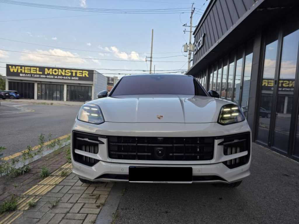 Porsche Cayenne — photo 02