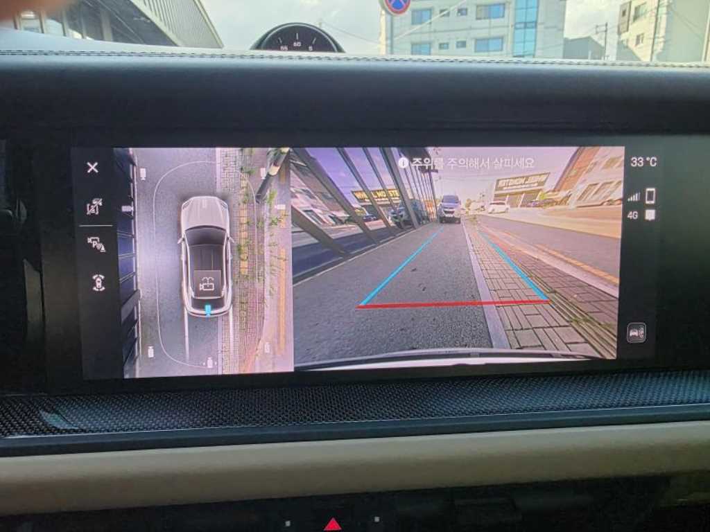 Porsche Cayenne — photo 13