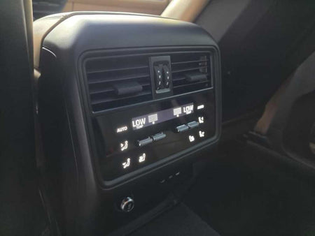 Porsche Cayenne — photo 17