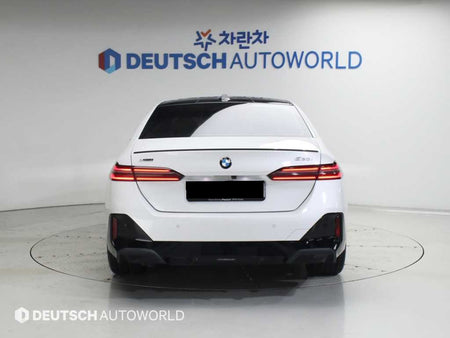 BMW 5-Series — photo 04