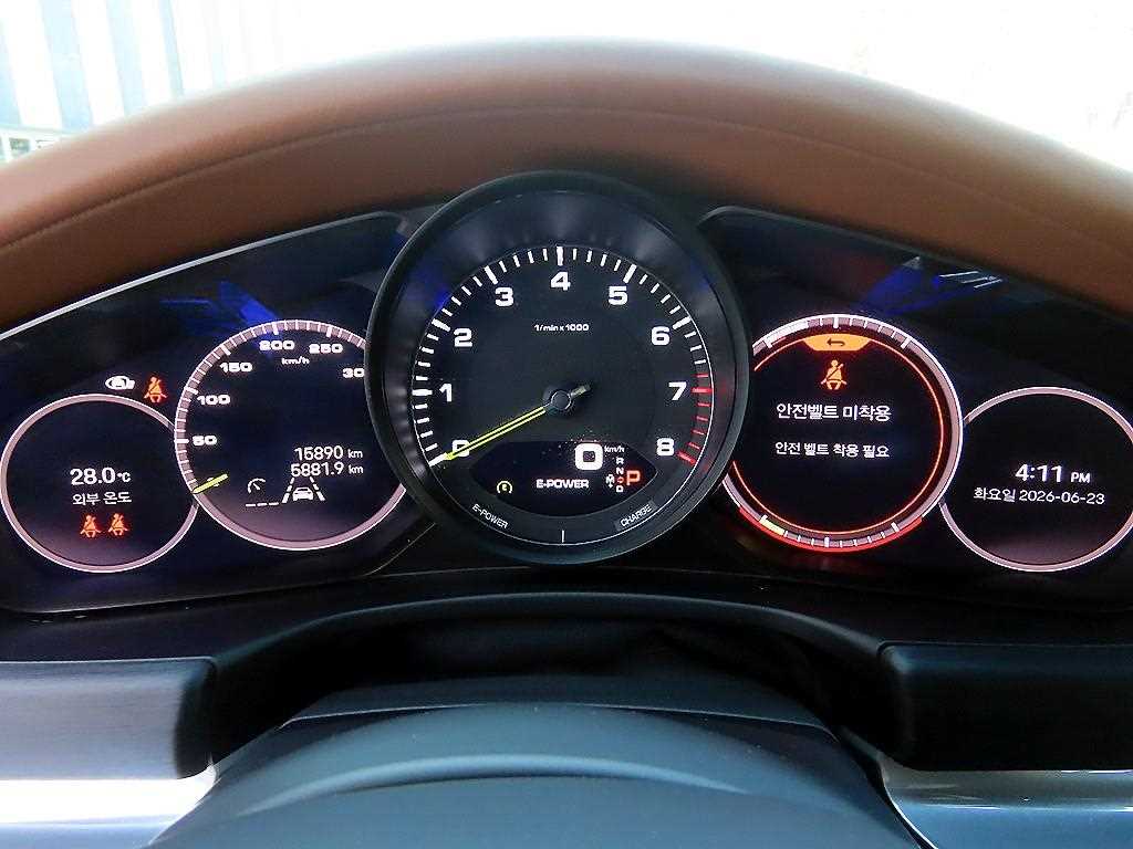 Porsche Panamera — photo 09