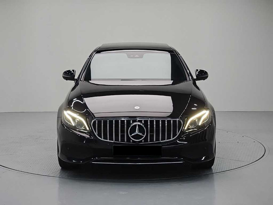 Mercedes-Benz E-Class — photo 02