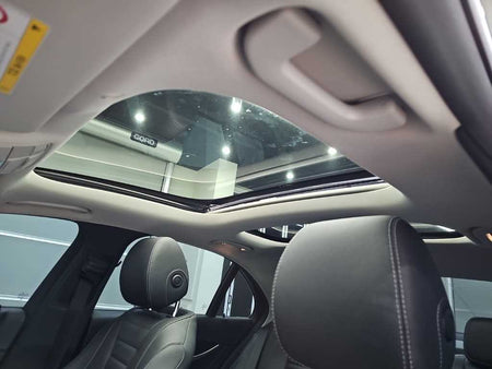 Mercedes-Benz E-Class — photo 14