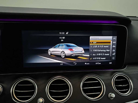Mercedes-Benz E-Class — photo 15