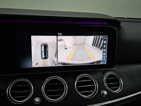 Mercedes-Benz E-Class — photo 16