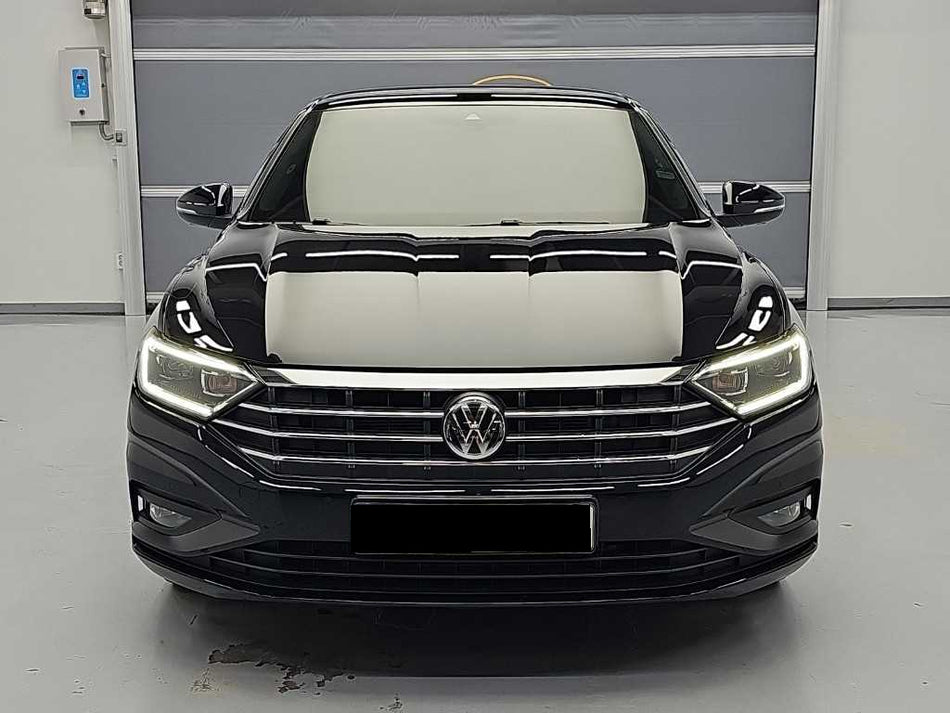 Volkswagen Jetta — photo 02