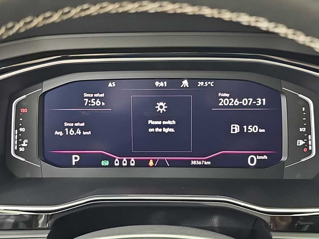 Volkswagen Jetta — photo 06