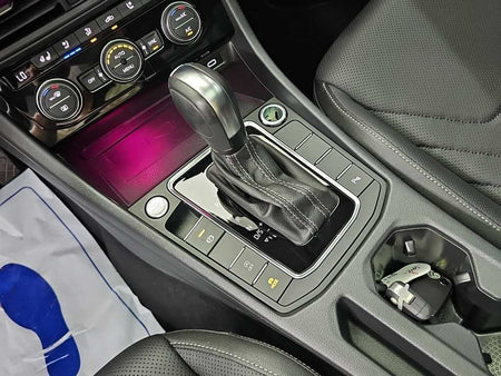 Volkswagen Jetta — photo 08